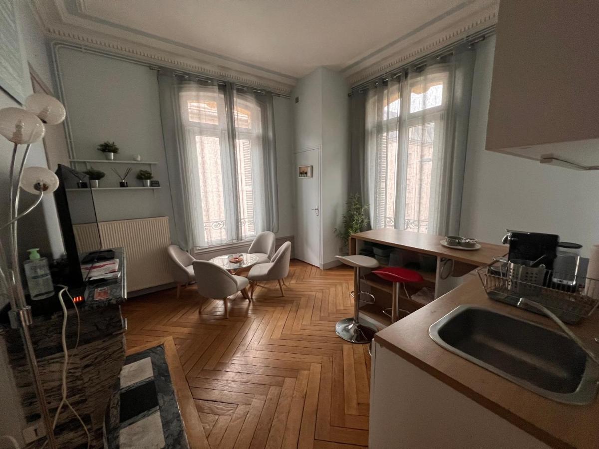 4 People+Free Street Parking+Cosy Centre Ville Rouen Exterior photo