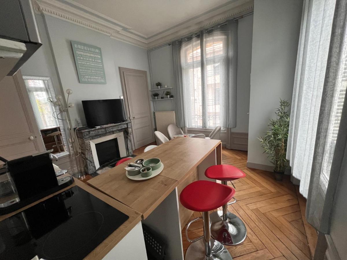 4 People+Free Street Parking+Cosy Centre Ville Rouen Exterior photo