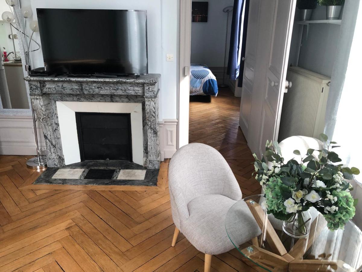 4 People+Free Street Parking+Cosy Centre Ville Rouen Exterior photo